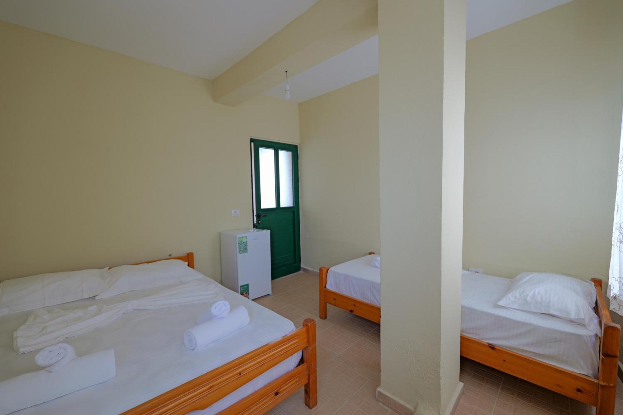Apartment Xhovani *