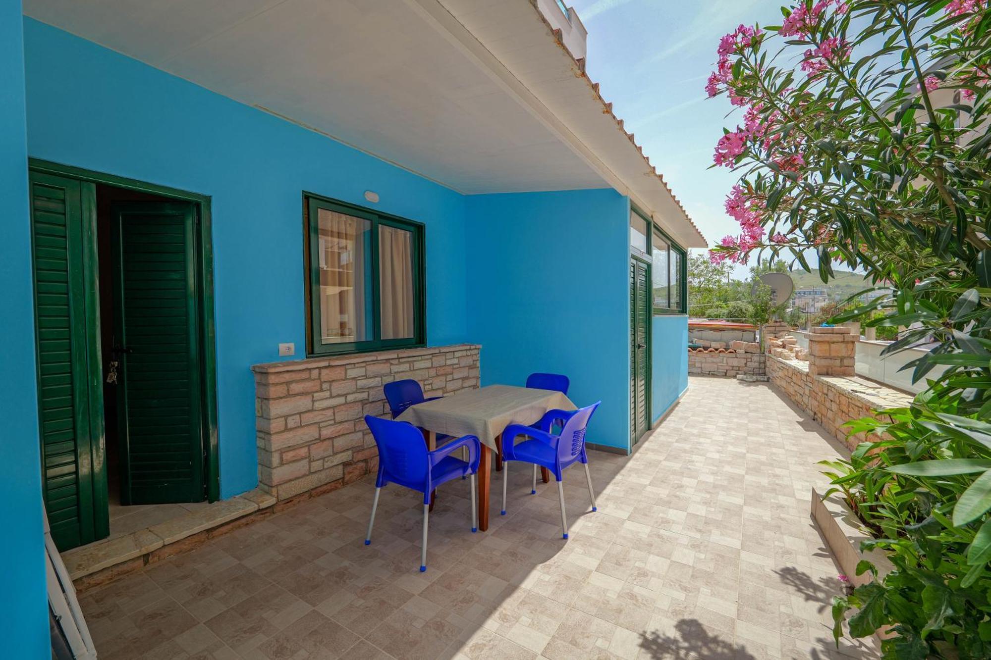 Xhovani Apartment