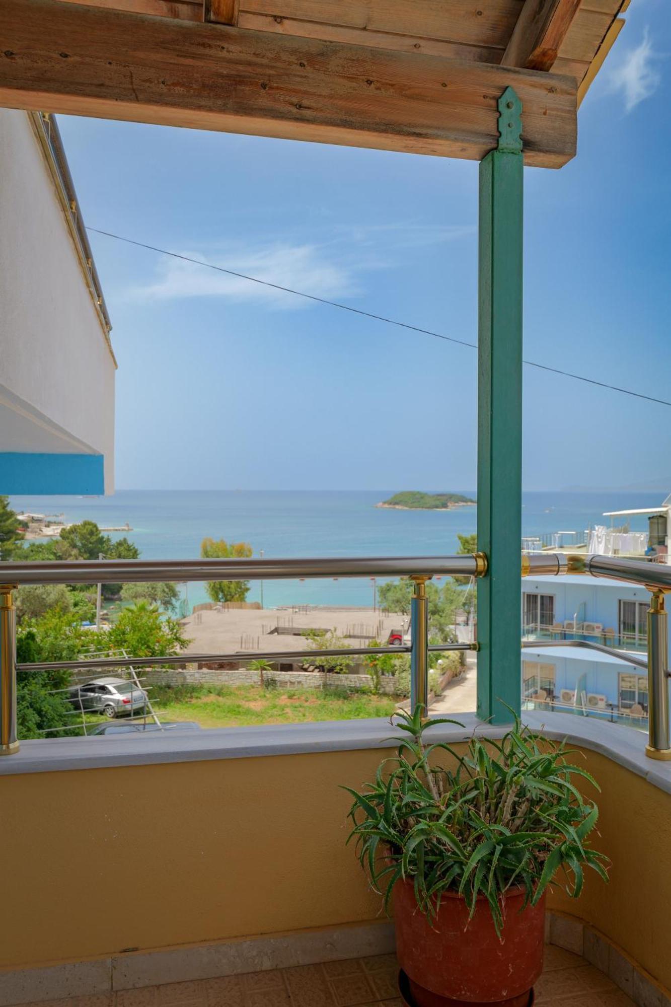Apartment Xhovani
