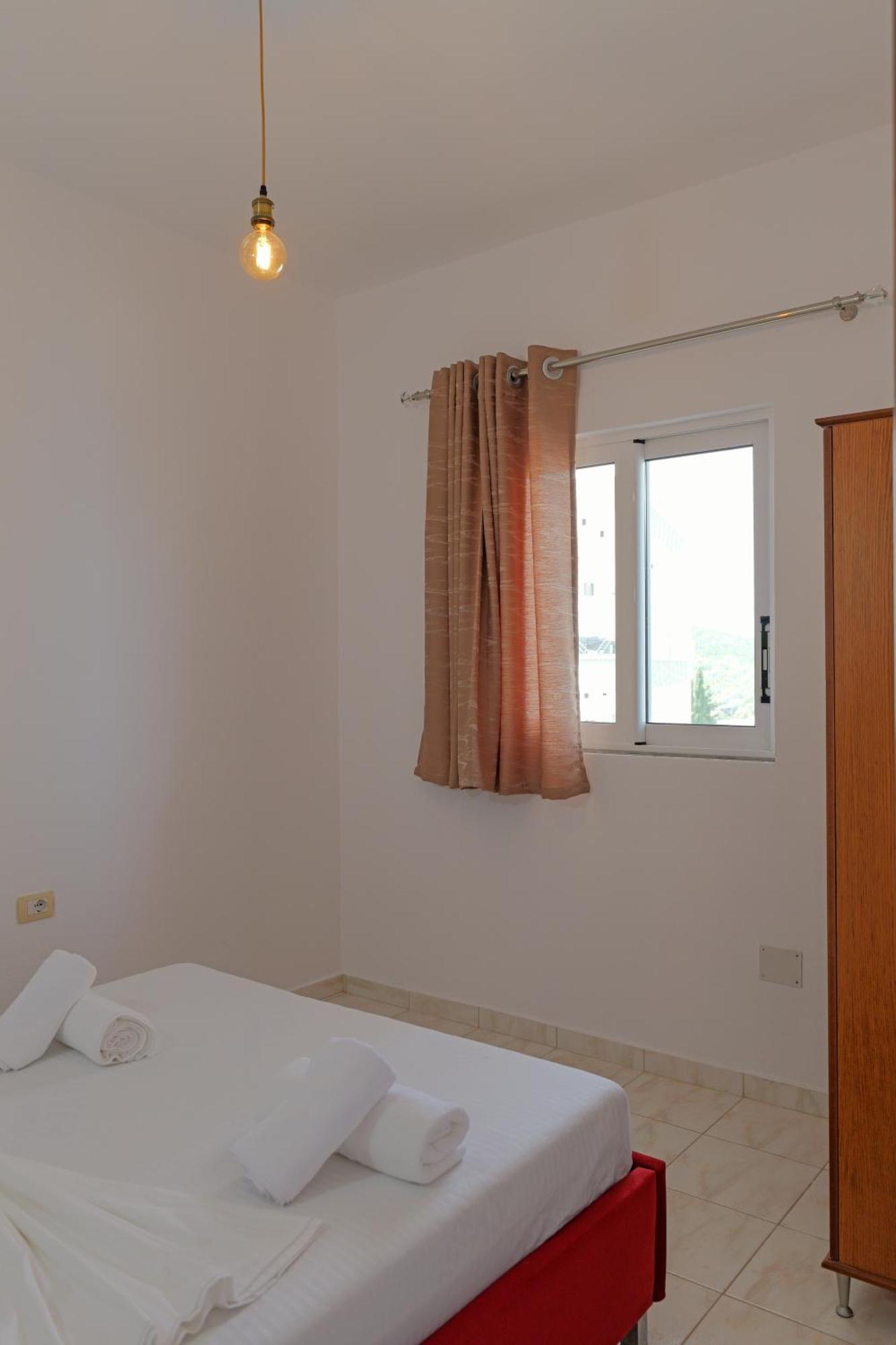 Xhovani Apartment