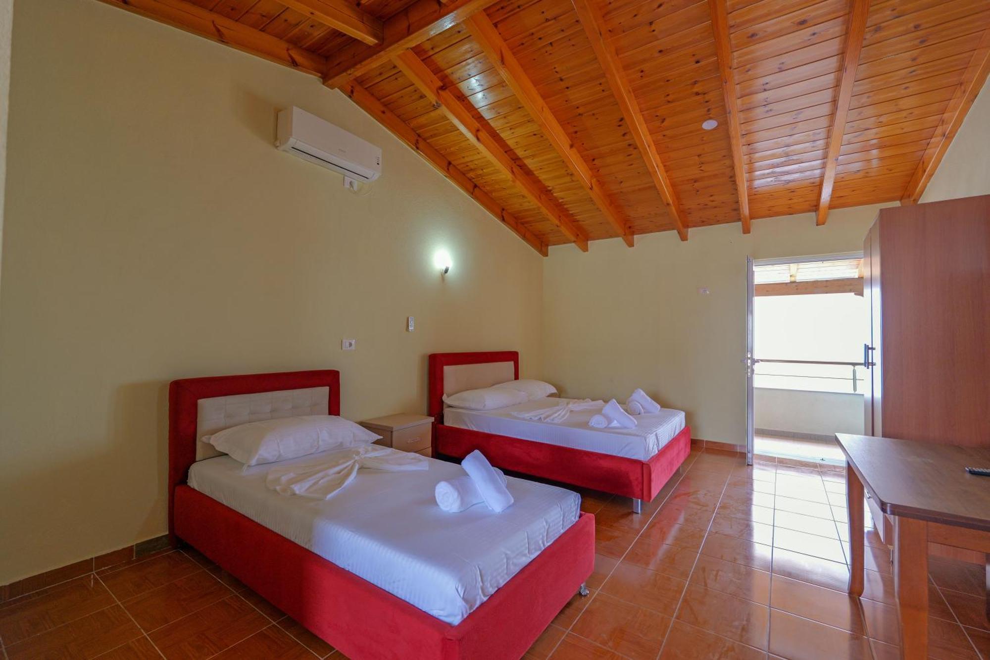 Xhovani Apartment Ksamil
