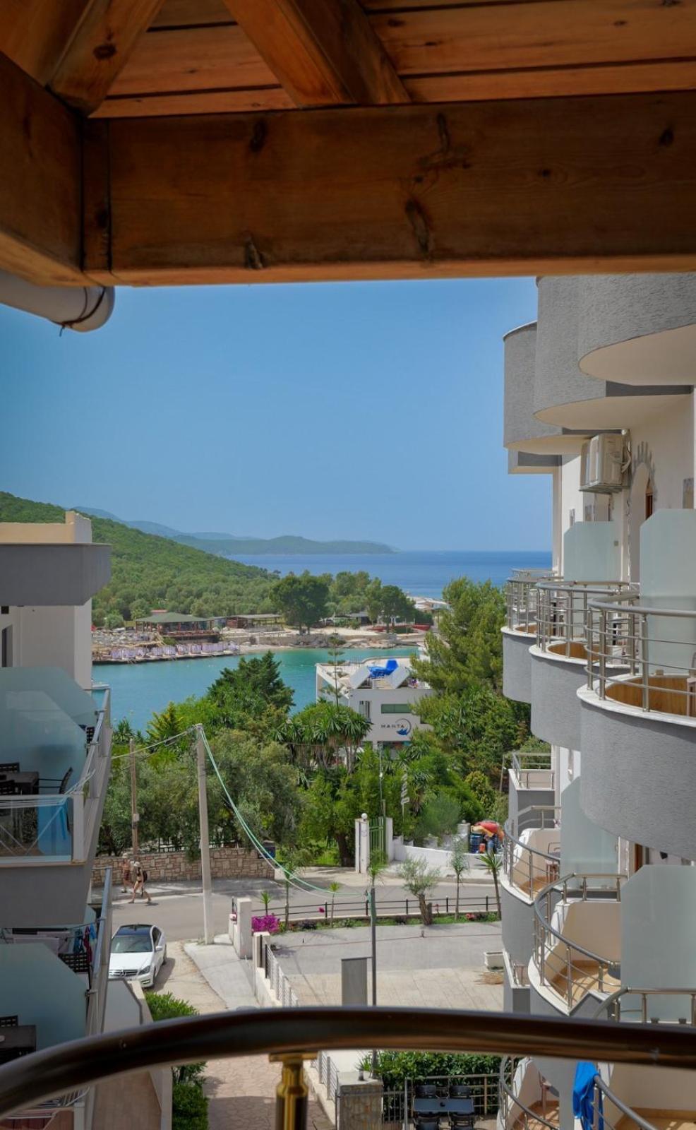 Xhovani Apartment