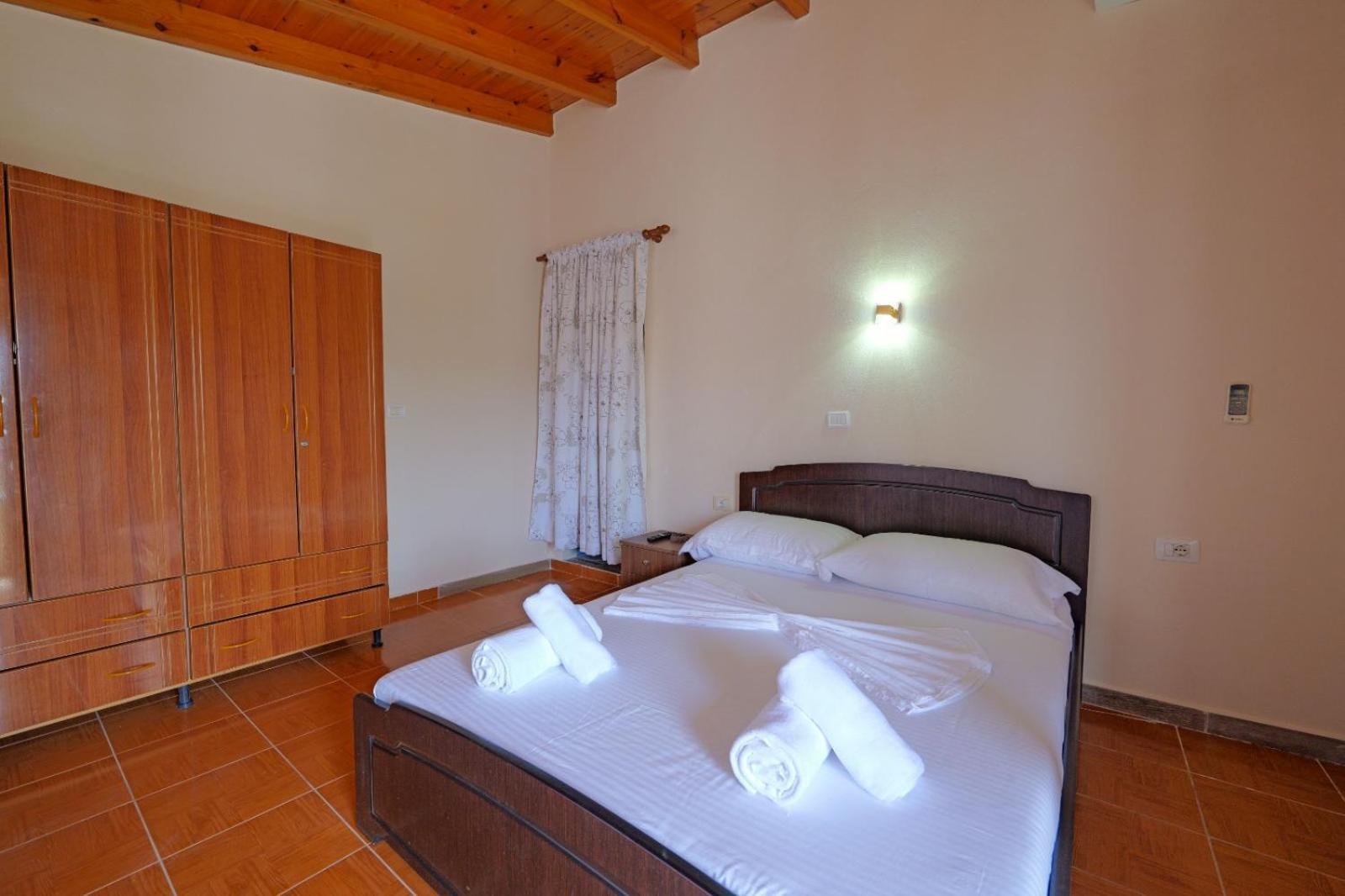 Apartment Xhovani